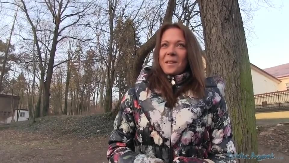 Lady Blowing And Rides Prick In The Car_main_thumbnail