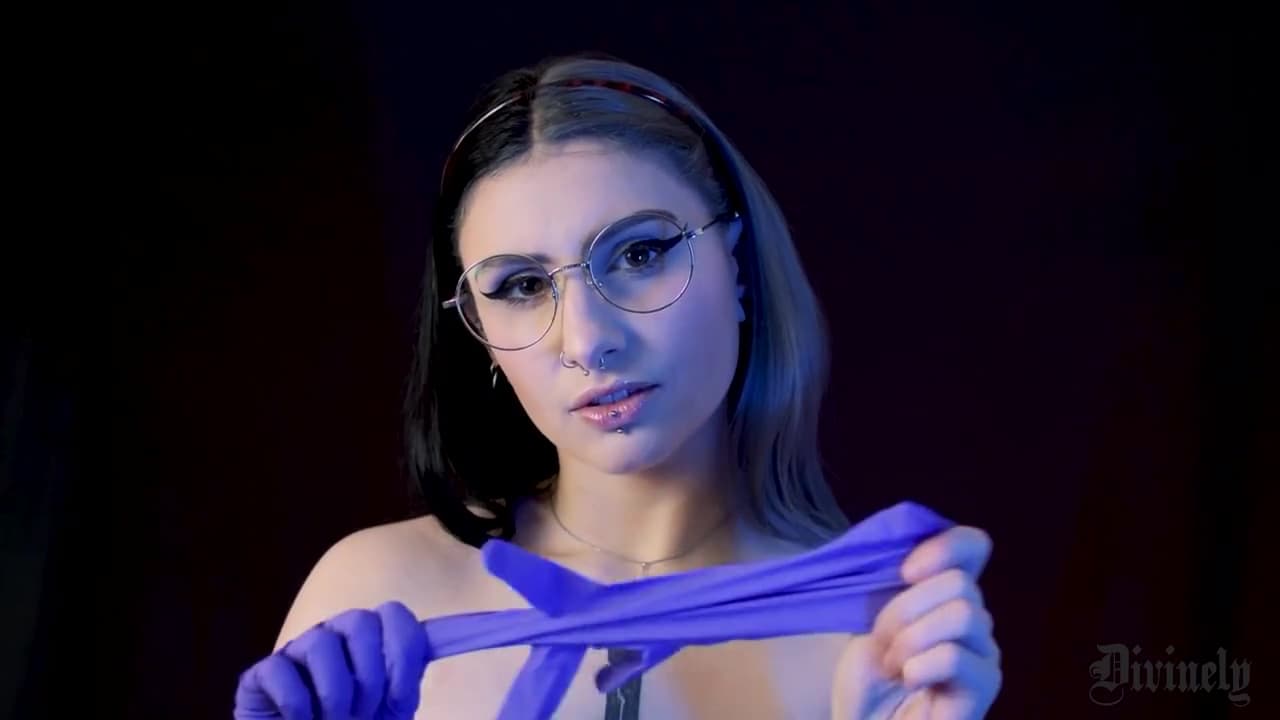 Divinely - Medical Glove Masturbation_main_thumbnail