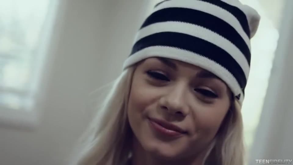 Young Elsa Jean And First Sex_main_thumbnail