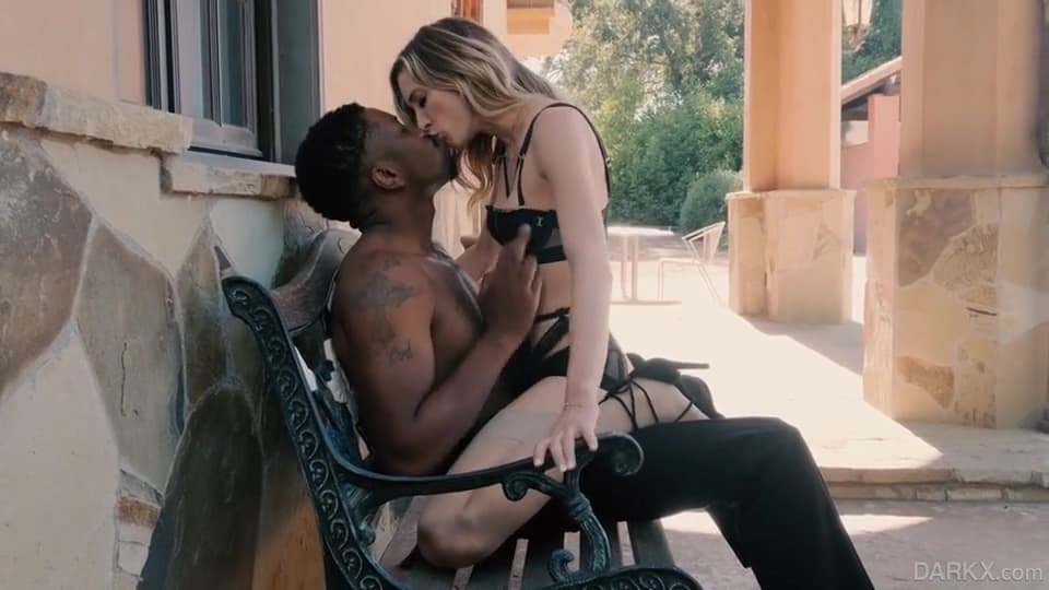 Lustful Slut Crazy Interracial Porn Video_main_thumbnail
