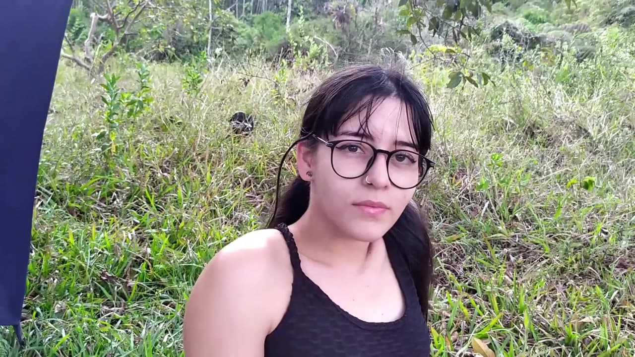 El Fin De Semana De Camping Termine Follando Con Un Extrano_main_thumbnail