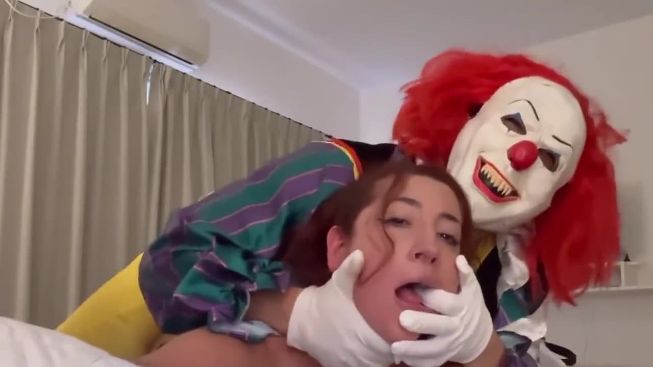 Payaso Loco Se Coge A Cuchi Laino - Noah Pells Y Cuchi Laino_main_thumbnail