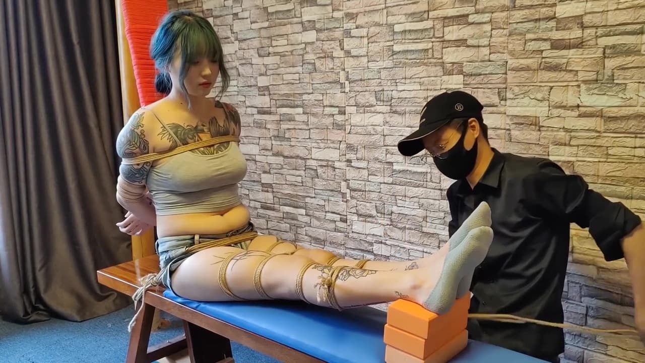 Tattoo Girl Tied Up_main_thumbnail