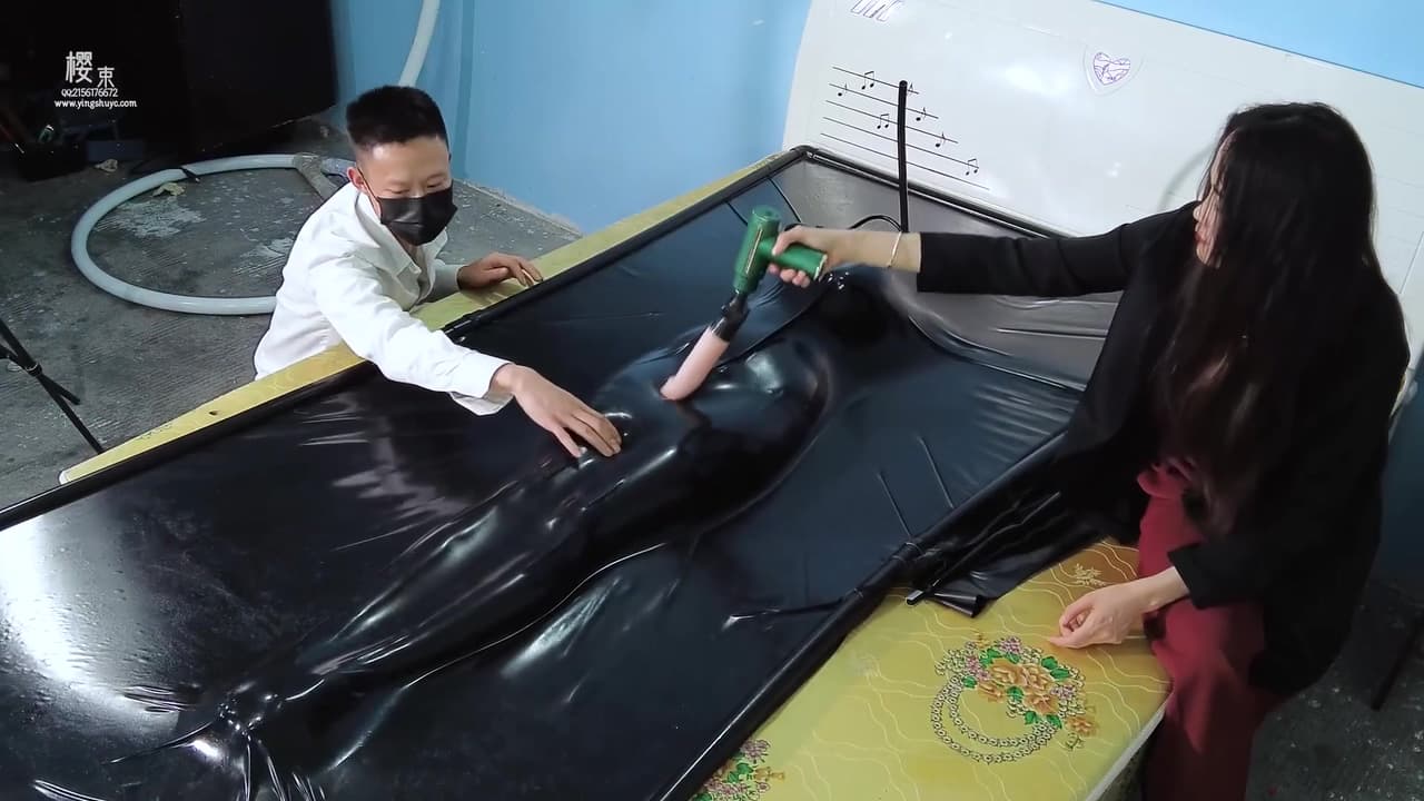Vacbed Couple Tease_main_thumbnail