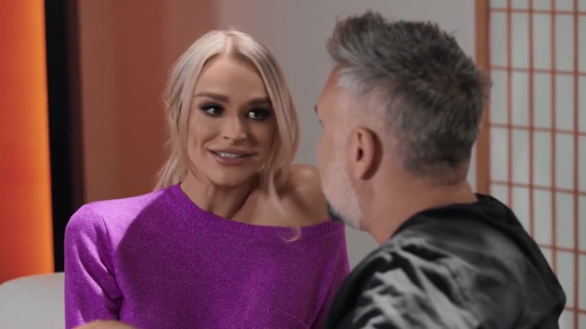 Sexy Blonde Moans Loudly From Anal Penetration_main_thumbnail