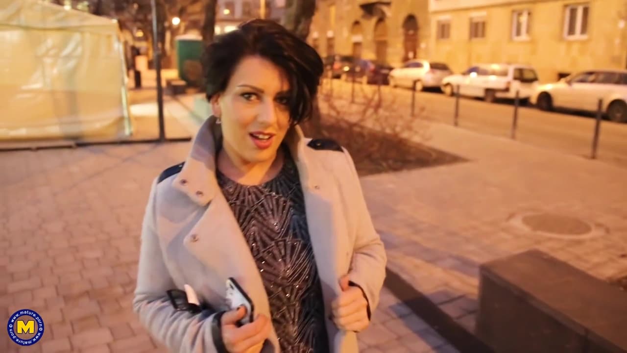 Aisha Bahadur Mature Big Butt_main_thumbnail