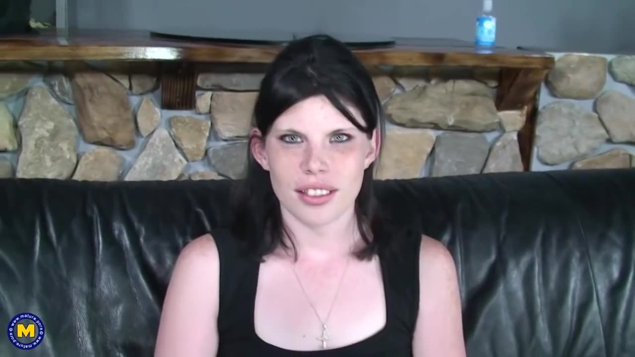 Holly S_main_thumbnail