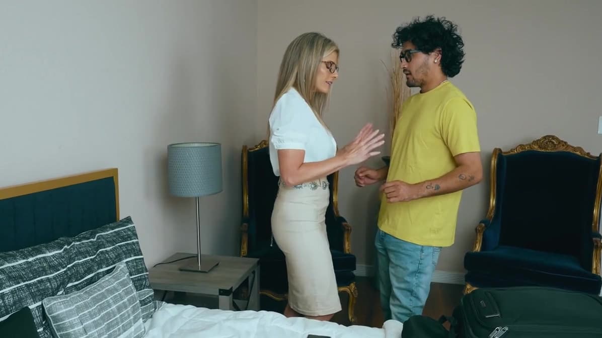 Lustful Milf Enjoys Passionate Mfm Sex In Bed_main_thumbnail