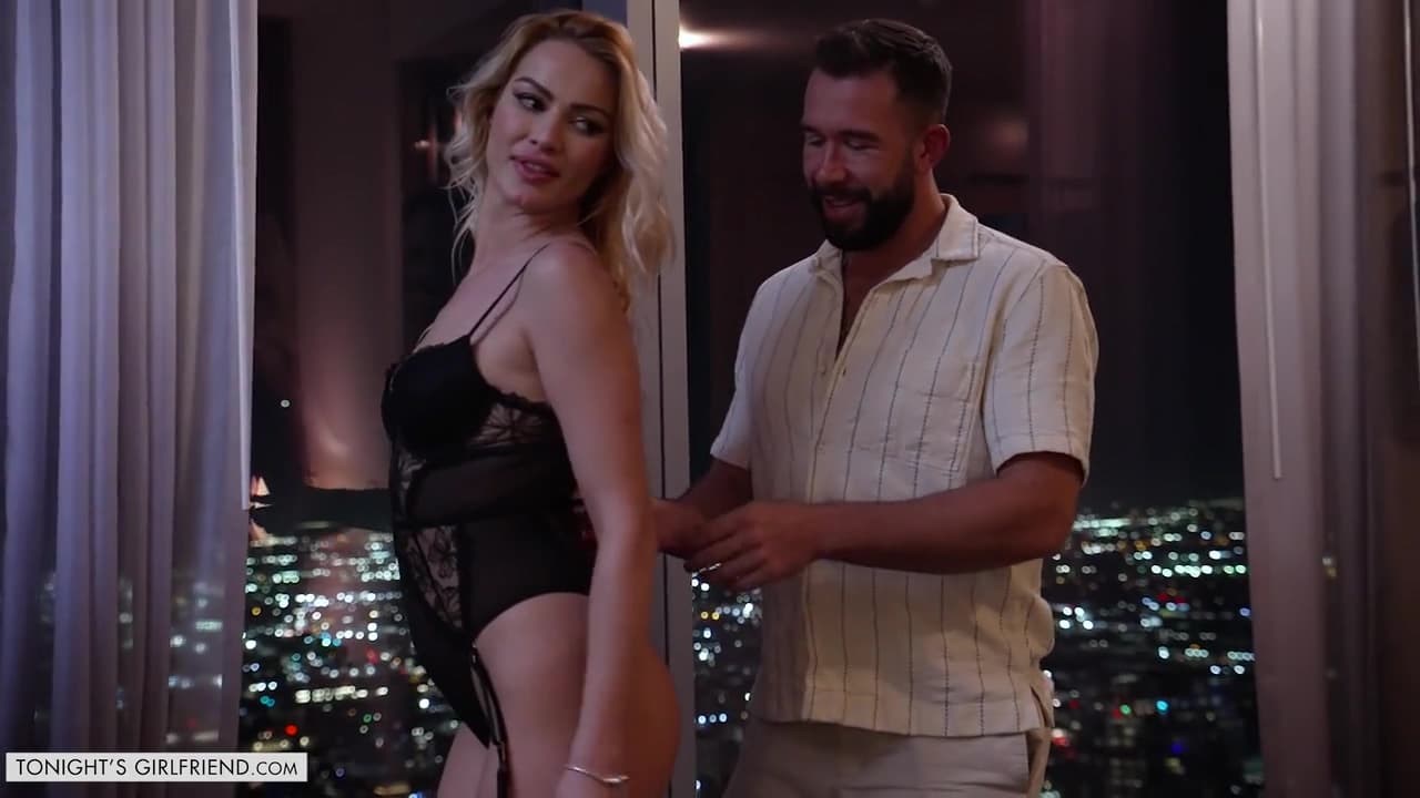 Hot Blonde Cherry Kiss Has Passionate Sex With Fan_main_thumbnail