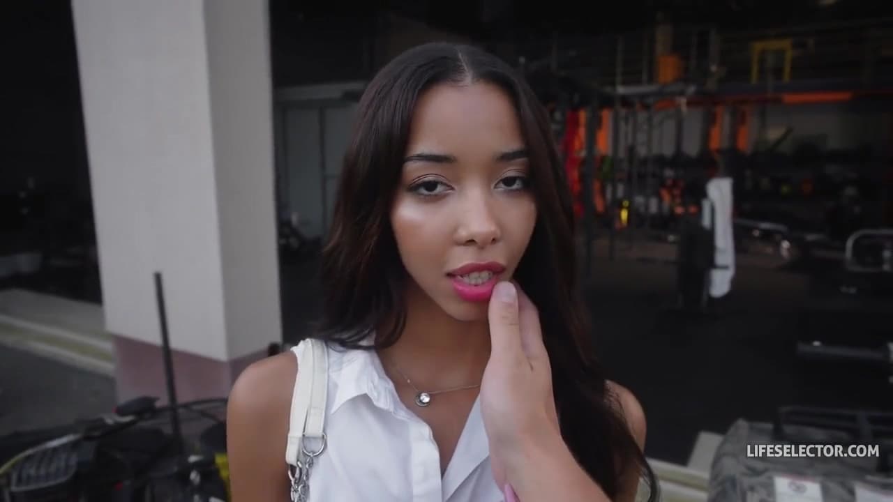 Asian Brunette Lia Lin - Pov Gym Workout Sex With Footjob_main_thumbnail