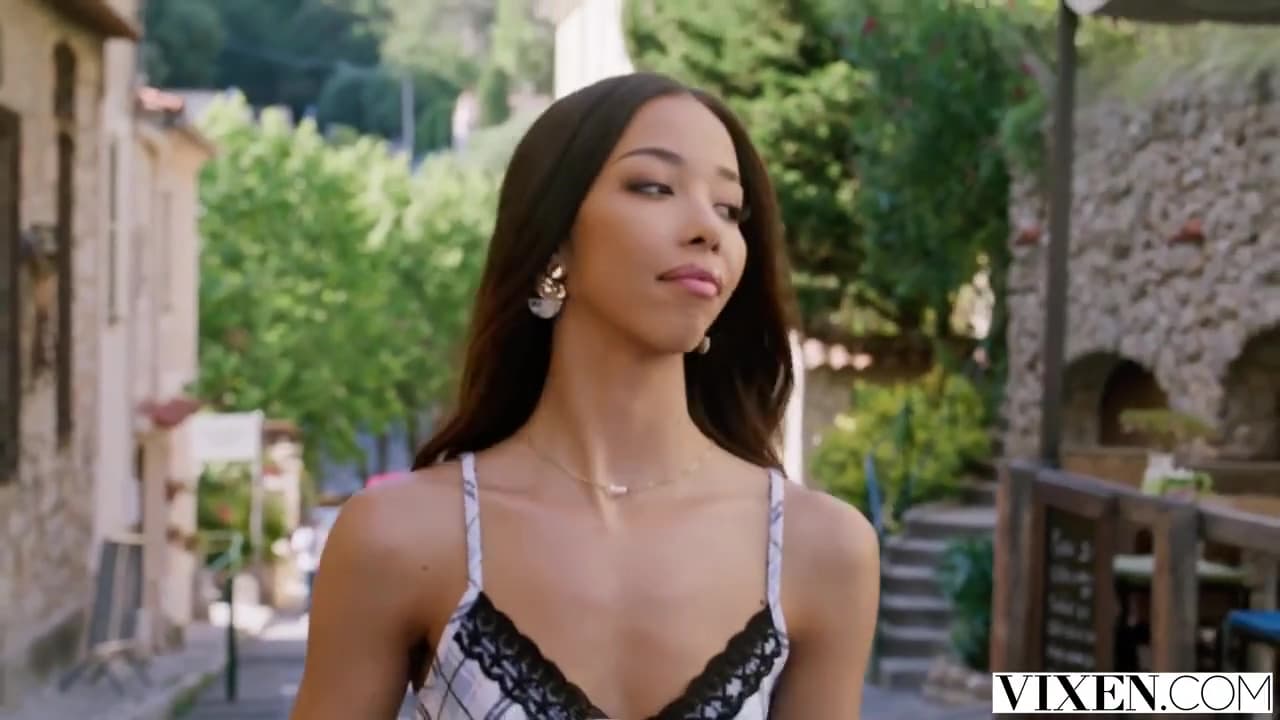 Stunning Lia Has Passionate Sex With Secret Admirer Lia Lin, Marco Bull_main_thumbnail