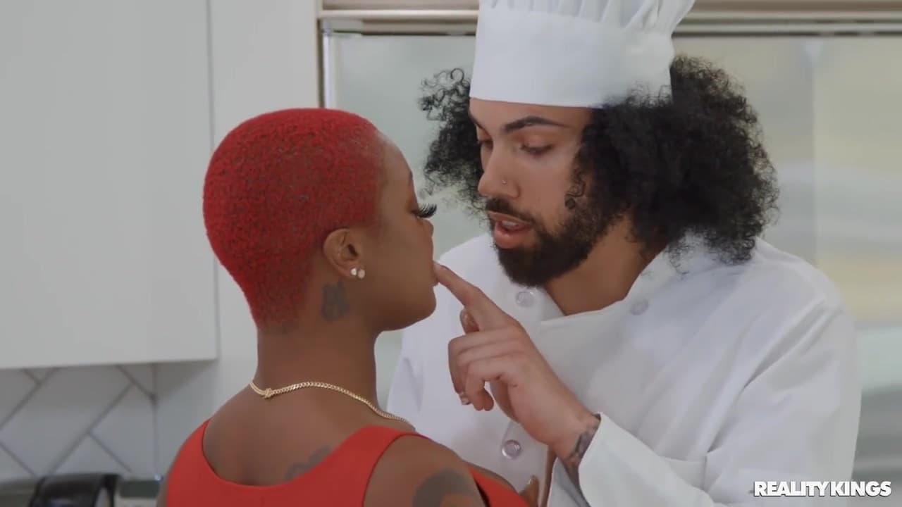 Short-haired Black Milf Deja Marie Porn Story_main_thumbnail