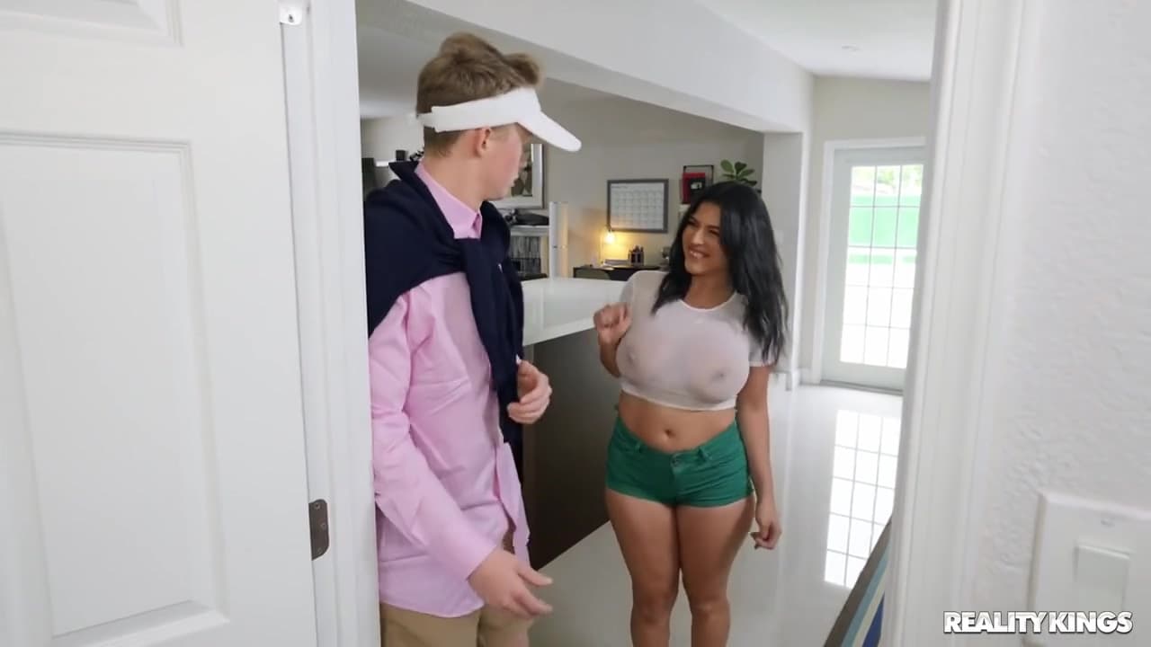 Chunky Latina Milf Gabriela Lopez Is Gonna Saddle Hi_main_thumbnail