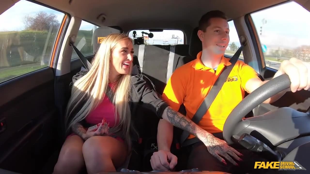 Inked Nympho Daisy Lee Gets Her Perfectly Shaved Pus_main_thumbnail