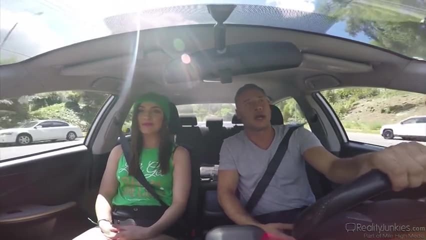 Pepper Xo Horny Teen 18+ 4_main_thumbnail