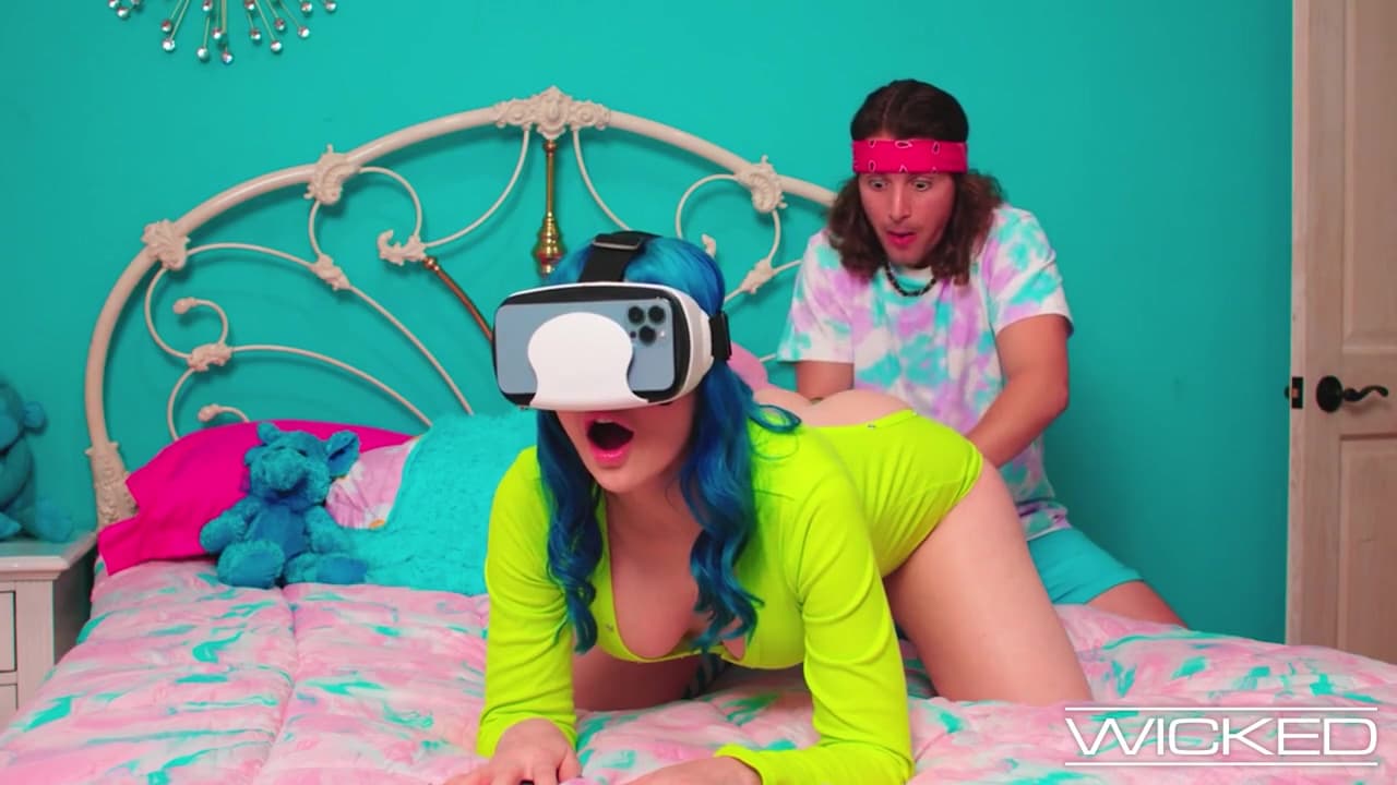 Jewelz Blu Tries Vr & Gets Had Sex On All Fours For_main_thumbnail