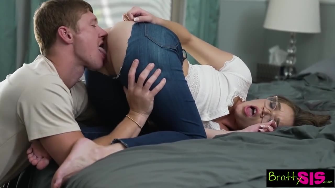 Stepsis Katie Kush Says, Pound It! Or Are You Too Chickenshit, Stepbro?_main_thumbnail