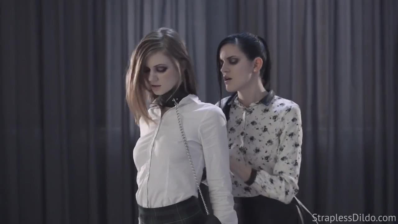 Sexy Lezzies Memorable Porn Movie_main_thumbnail