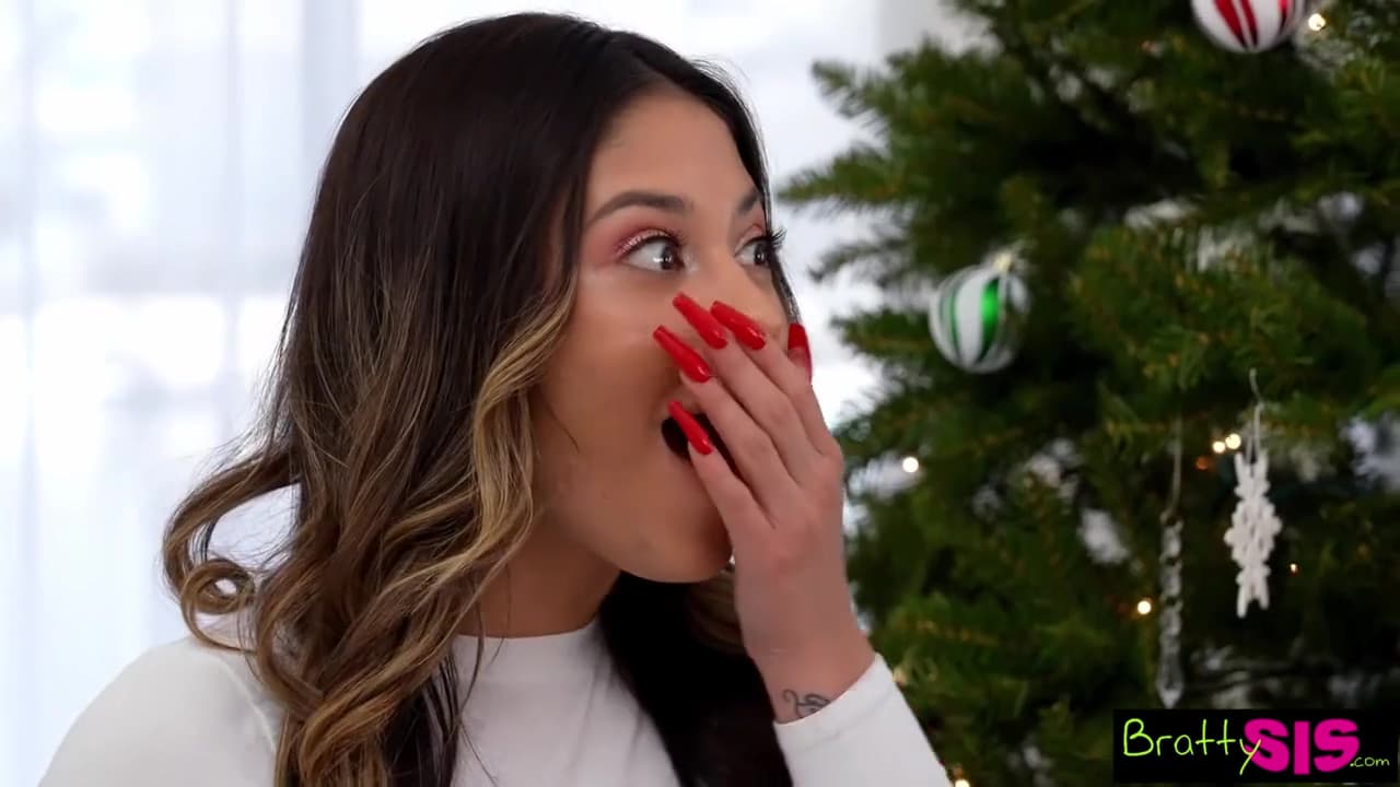 Santas Perfect Helpers Xxlayna Marie & Jill Kassidy Help Milk Stepbro Rudolphs Dick_main_thumbnail