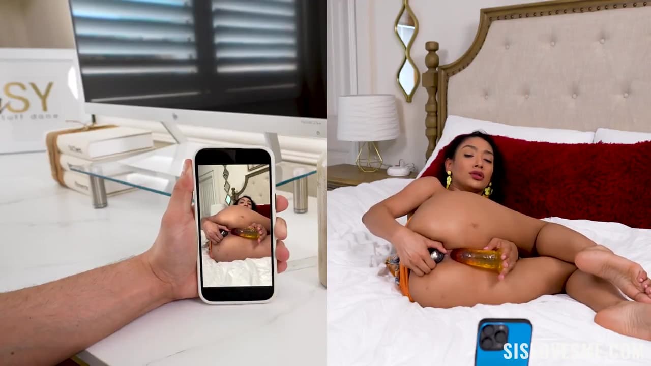 Sarah Lace A Butt Plug Isnt Enough For This Horny College Girl In Hawaii_main_thumbnail