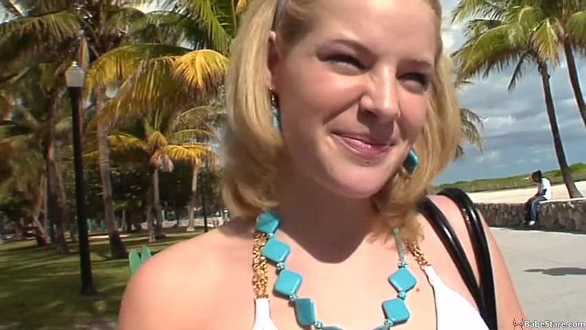 Girl Loves The Beach And Sucking Some Big Dick_main_thumbnail