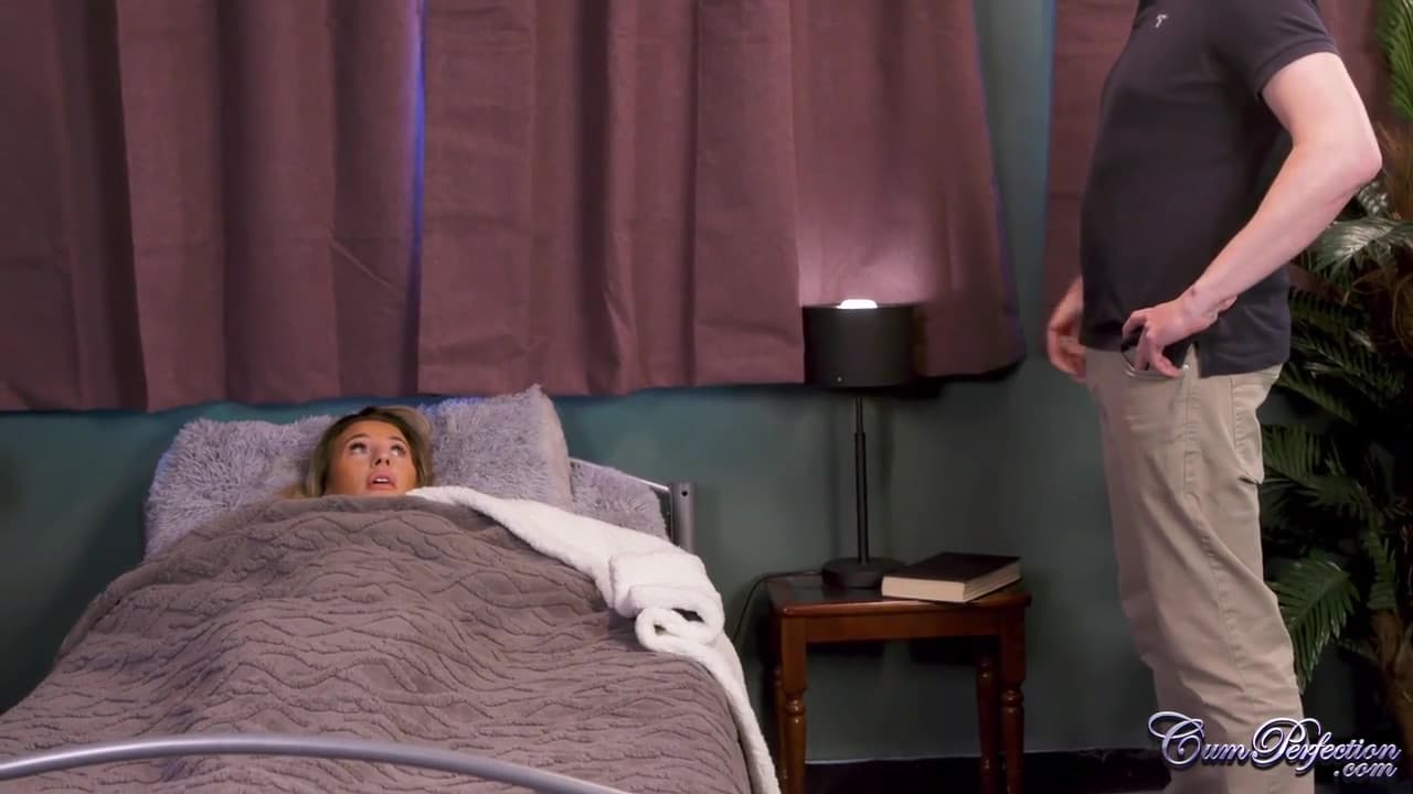 Lustful Secretary - Kayla Wild_main_thumbnail