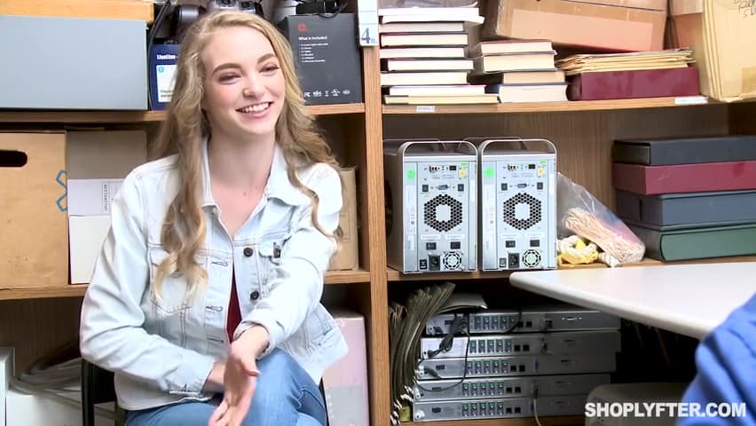 Lana Sharapova Case No_main_thumbnail