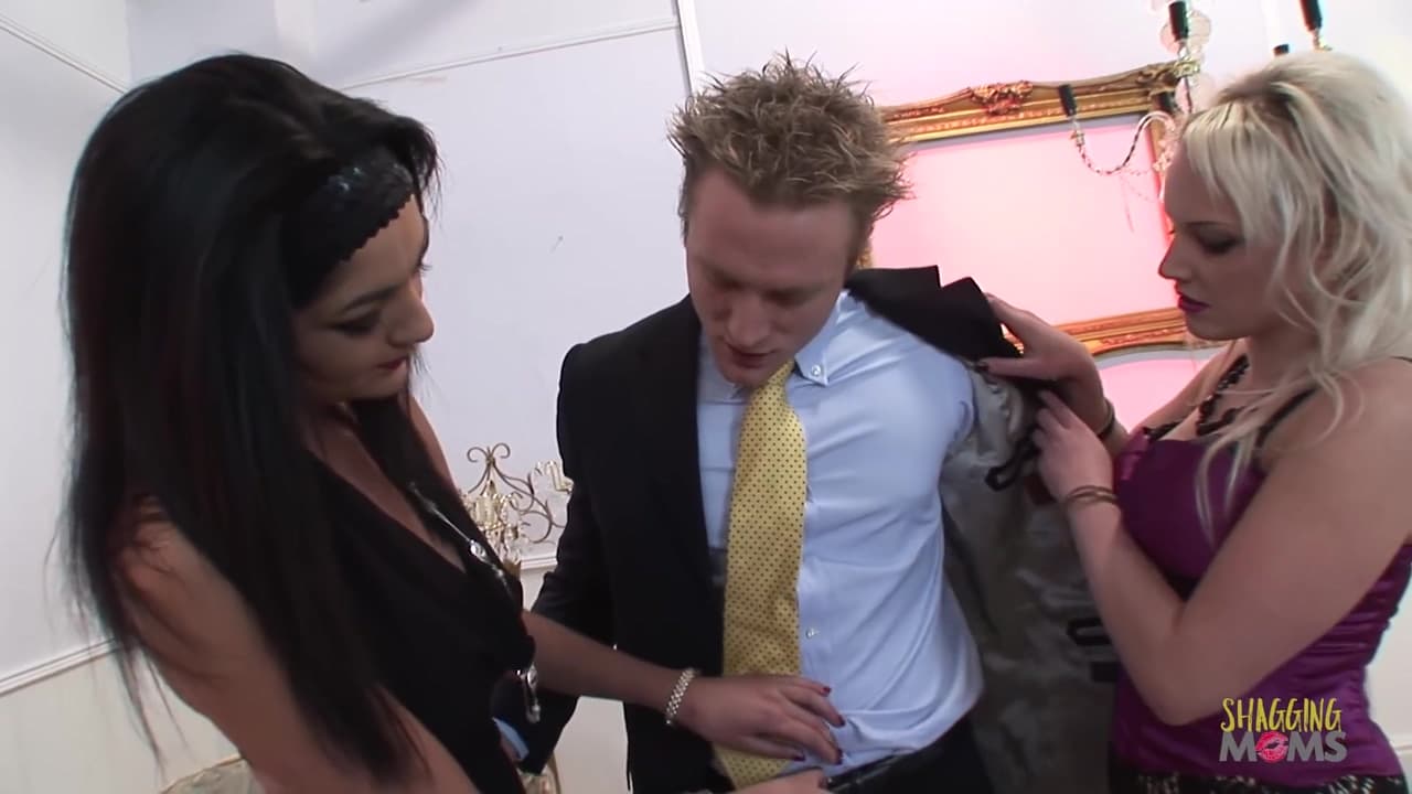 Horny Security Guard Gets To Bang Two Amazing Chicks_main_thumbnail