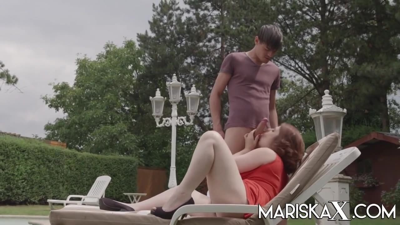 Big Tit Brunette Lucia Love Seduces The Pool Boy_main_thumbnail