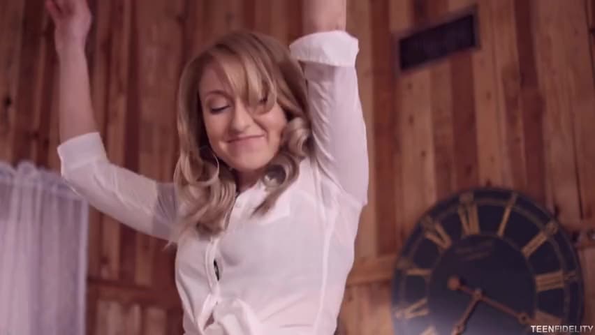 Valerie White - Country Cream Pie_main_thumbnail