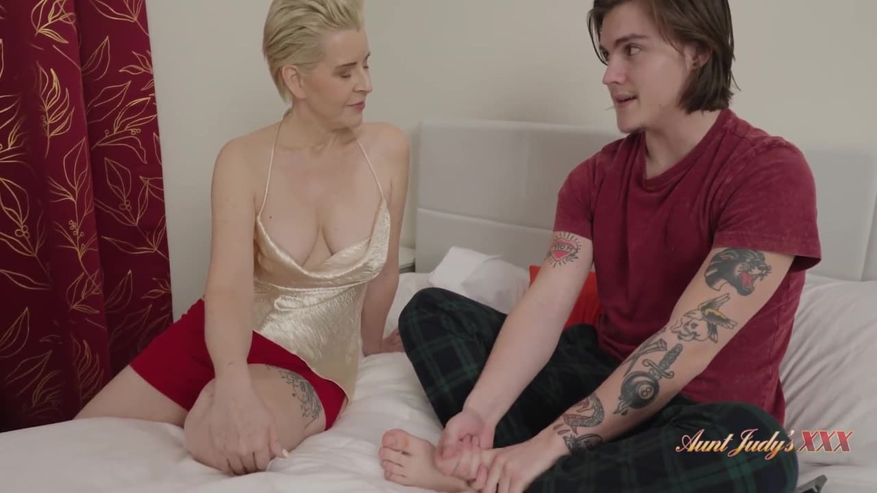 58yo Mature Stepmom Bobbi Shay Fucks Her Stepson_main_thumbnail