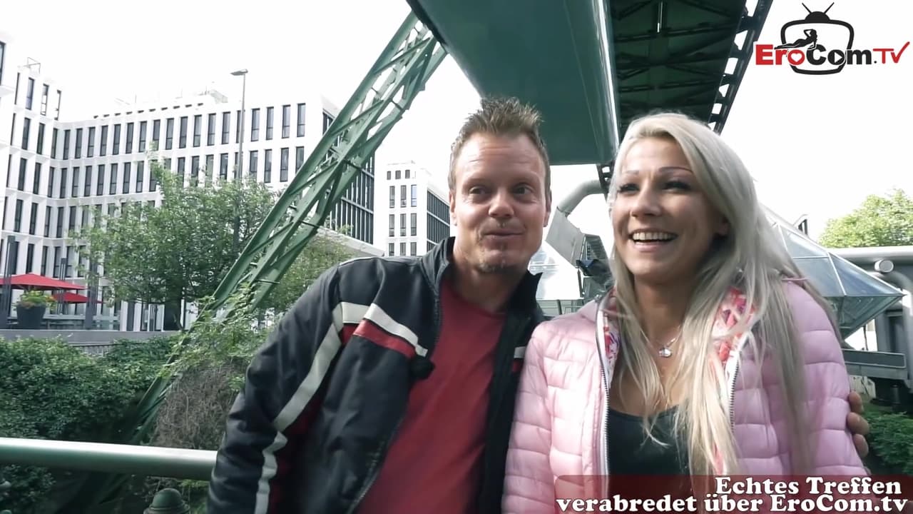 Blonde Deutsche Frau Wird Von 2 Typen Auf Der Strabe Abgeschleppt_main_thumbnail