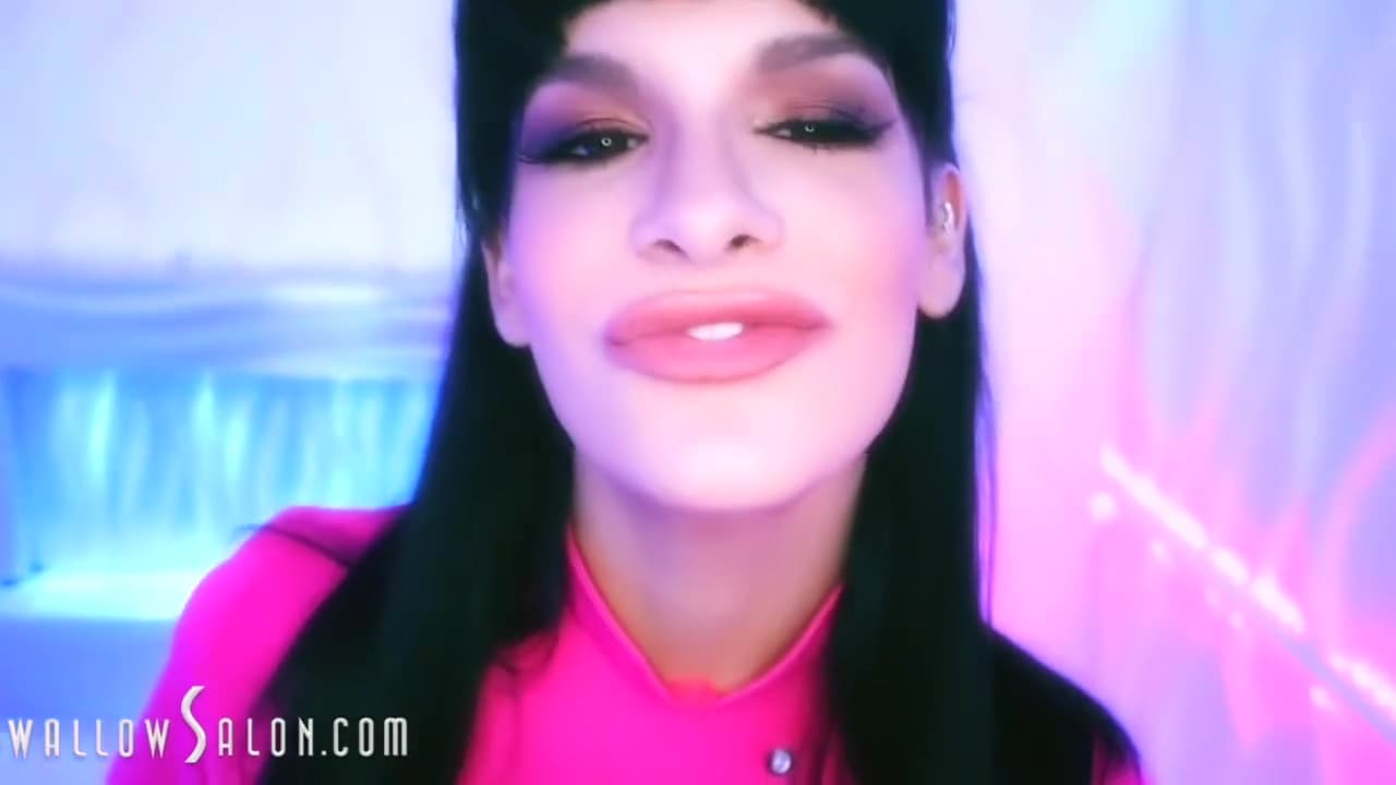 Gambling Hottie At Redhead_main_thumbnail