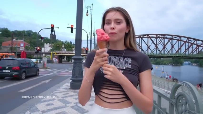 Alissa Showertime_main_thumbnail