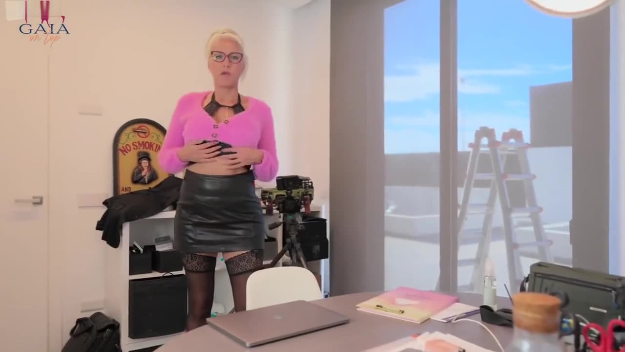 Busty Mature Assistant Services Her Bosss Dick Under The Table And Fingers Herself Till Squirting_main_thumbnail