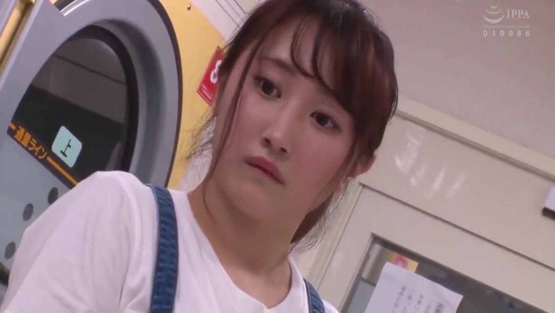 Stacked Asian Teen 18+ Gets Her Juicy Peach Fingered In Public_main_thumbnail