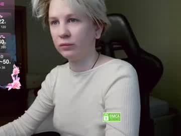 Chloue and Gretta live cam