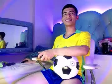 Apolo Richards live cam