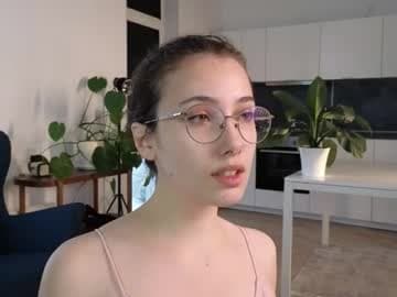 Hi, I'm Olivia, I'm new here<3 live cam