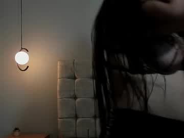 MIA♥ (help me get to 25 hands up🥰) live cam