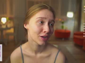 Kim(redhead) & Bri(brunette) live cam