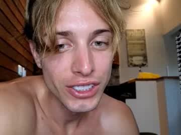 Sasha -- fansly.com/SpecterOfCummunism live cam