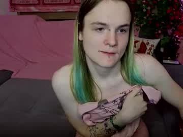 Torry (tgirl) & Kessy(girl) live cam