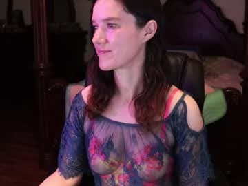 @ThornburyRose live cam