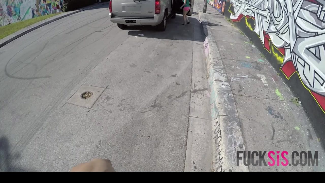 Molly Jane in Big Titty Public Fuck_main_thumbnail