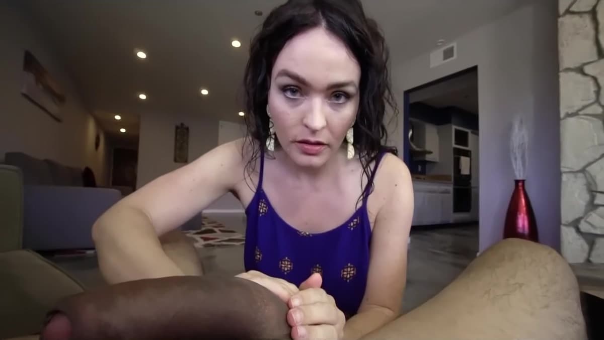 Krissy Lynn In Sexy Step Mom_main_thumbnail