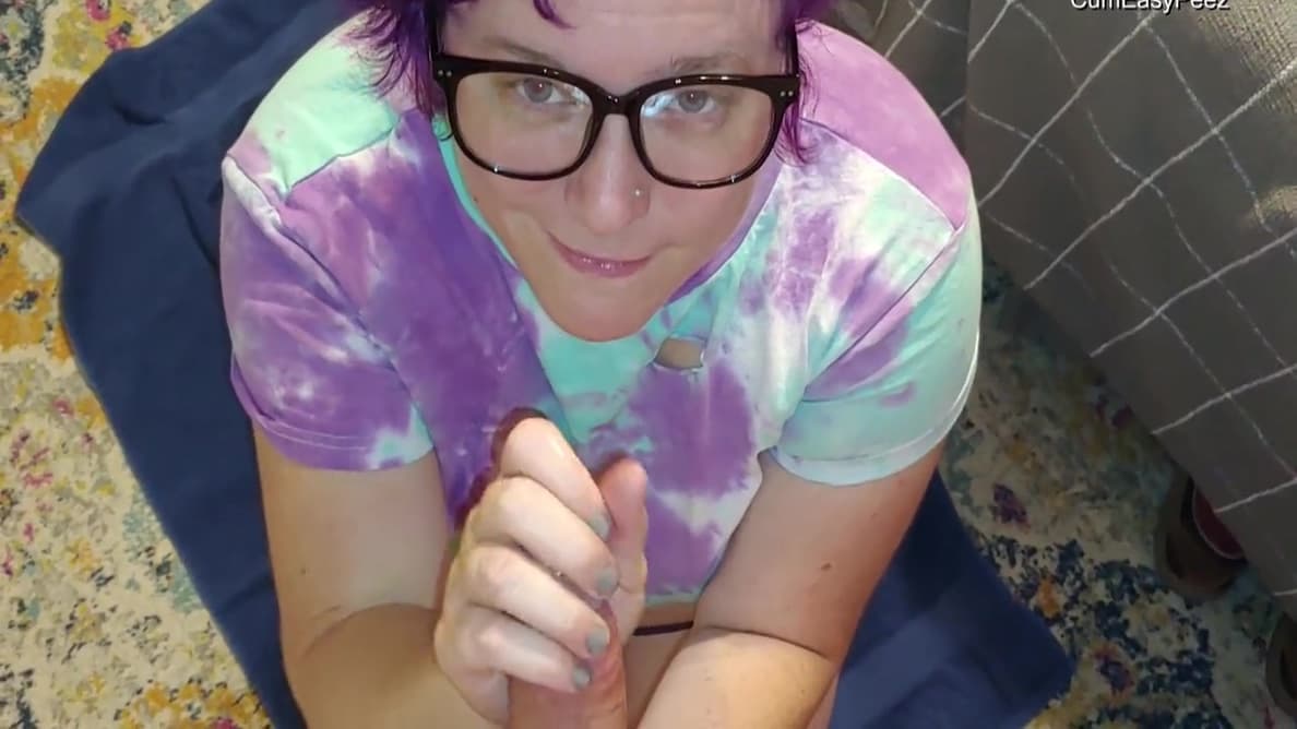 Cute Cumslut Makes Him Cum On Her Face_main_thumbnail