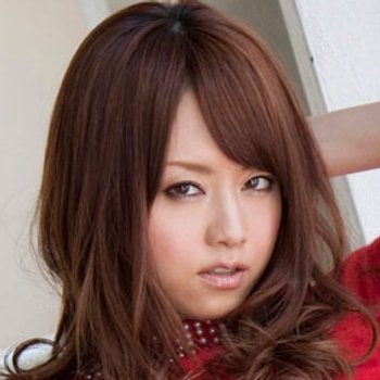 Akiho Yoshizawa