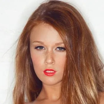 Leanna Decker