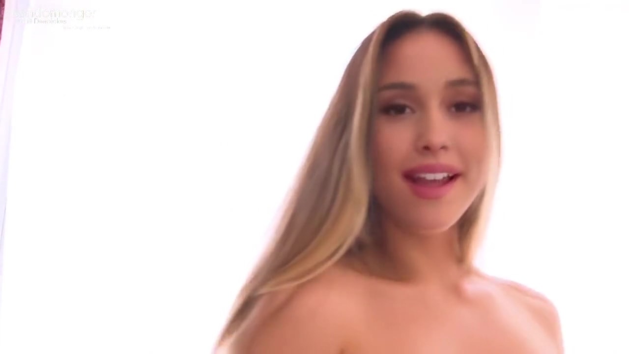 Mondomonger - Ariana Grande 22_main_thumbnail